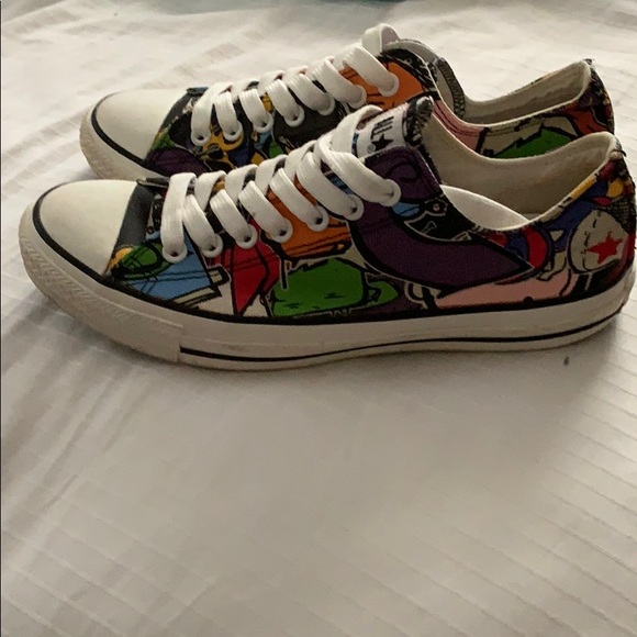 converse superhero shoes